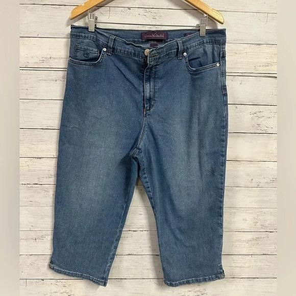 Gloria Vanderbilt Amanda Cropped Jeans Size 16 - Picture 1 of 6
